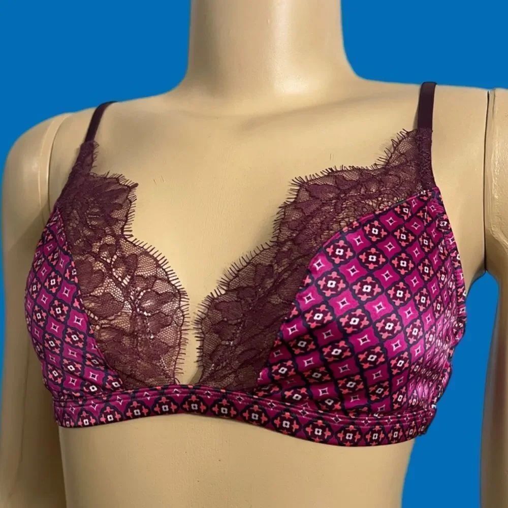 Victoria’s Secret Silky satin with lace trim unlined bralette bra pink Large